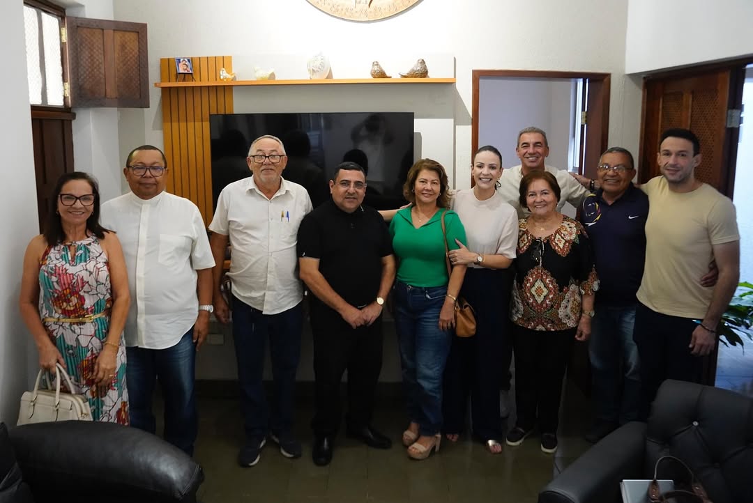 Márcia participa de reunião preparatória da 235ª Festa da Penha em ST