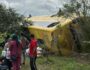 Ônibus com destino a Serra Talhada tomba em rodovia com 49 passageiros 5 Ônibus com destino a Serra Talhada tomba em rodovia com 49 passageiros