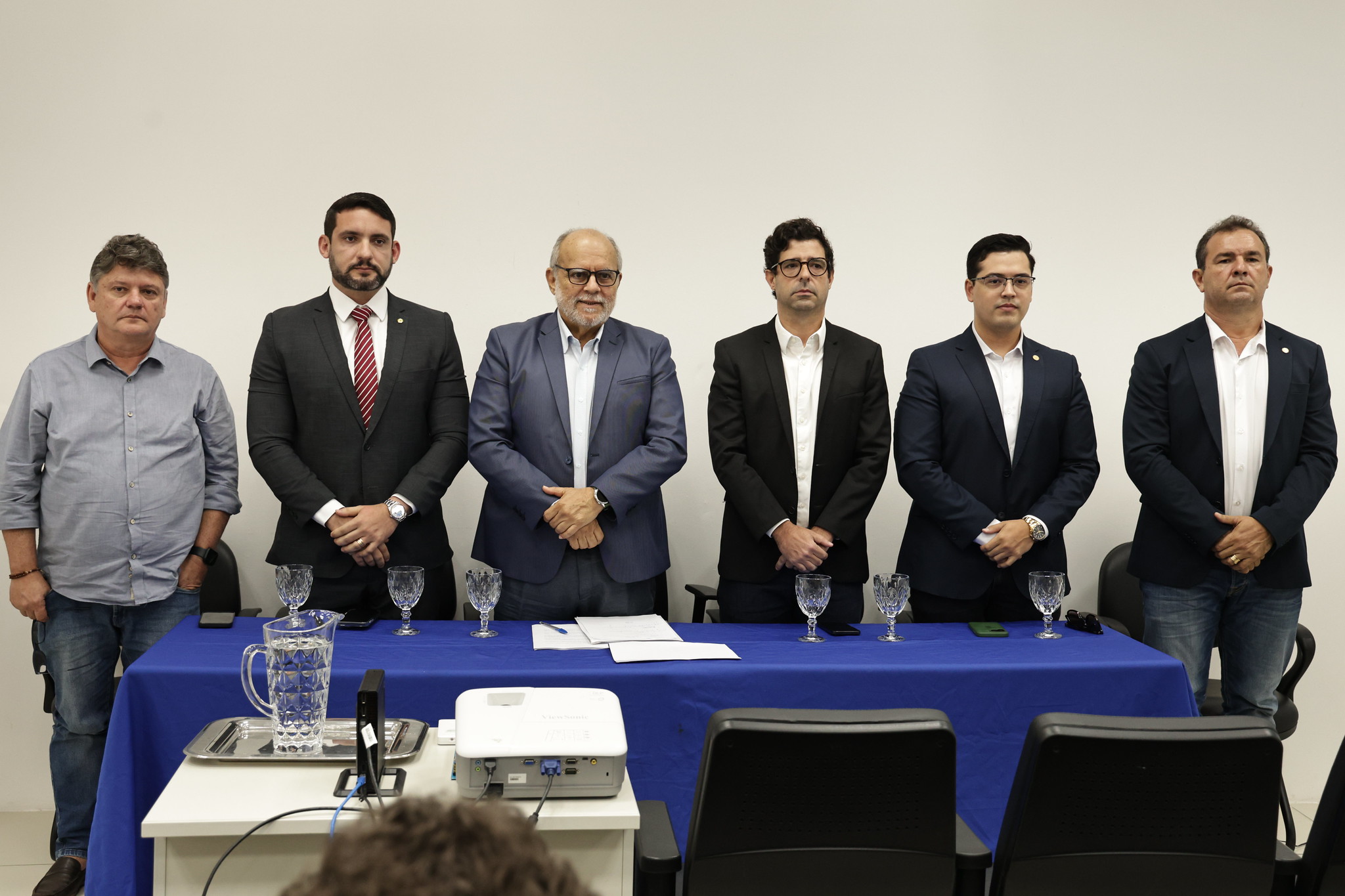 Deputados vão acionar MPPE após indícios de corrupção no governo Raquel