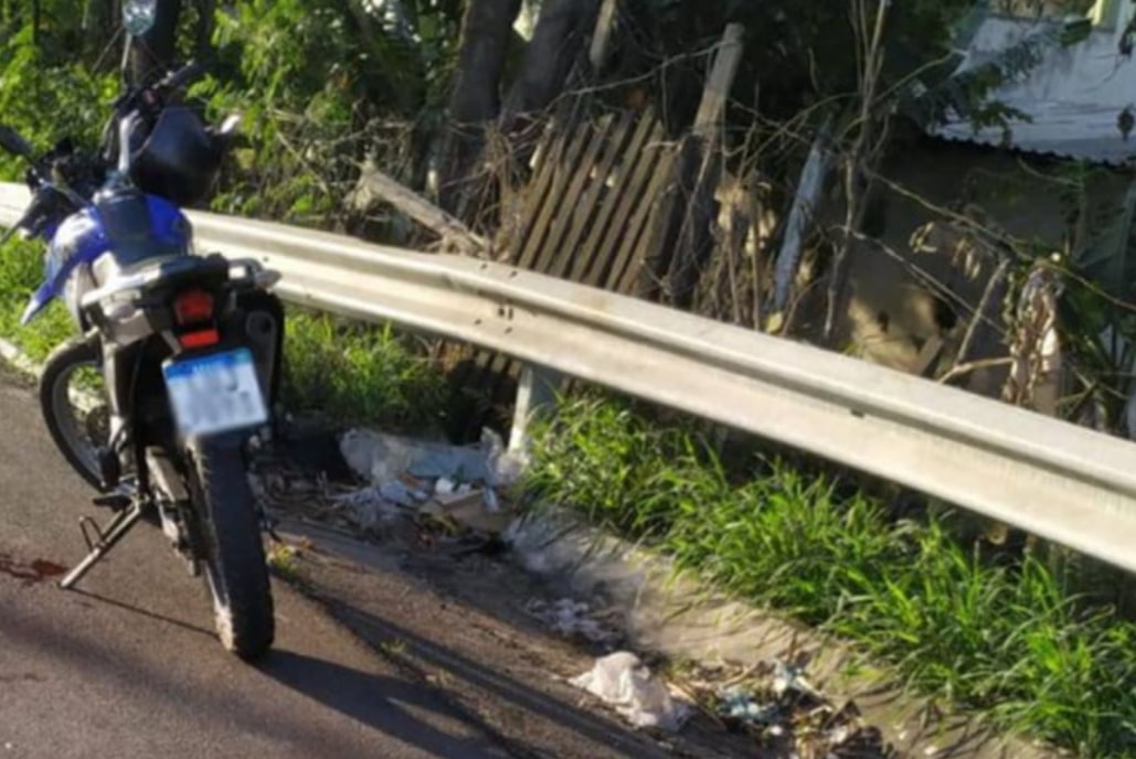 Motociclista morre degolado por linha usada para soltar pipa 1 Motociclista morre degolado por linha usada para soltar pipa - Foto: Reprodução