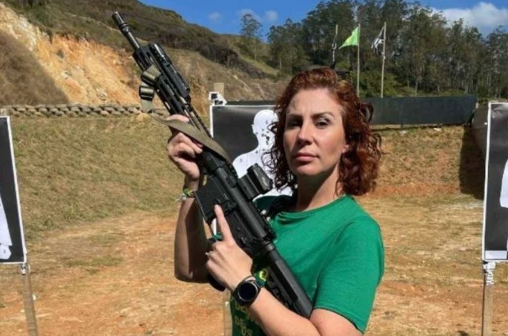 Carla Zambelli faz greve de fome em presídio na Itália, diz advogado - Foto: Reprodução/Rede Sociais