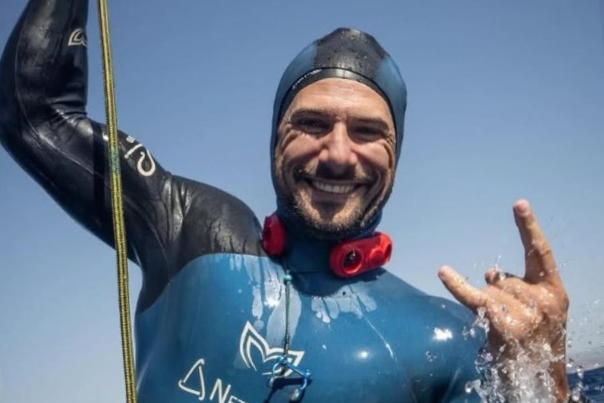 Homem fica 29 minutos sem respirar debaixo d’água e quebra recorde 1 Homem fica 29 minutos sem respirar debaixo d’água e quebra recorde - Foto: Reprodução / Redes sociais