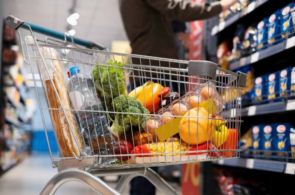 10 alimentos que você deve excluir das compras para ser mais saudável - Foto: Freepik