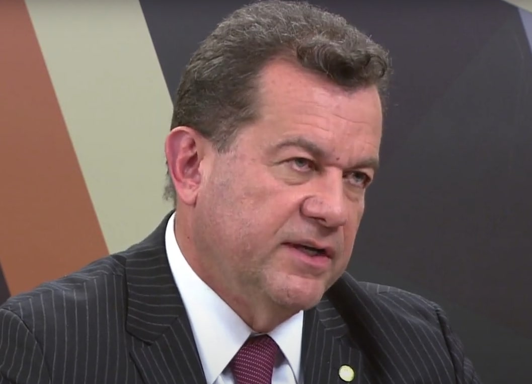 Waldemar apresenta PL que regulamenta jovem influencer - Foto: Reprodução/TV Câmara