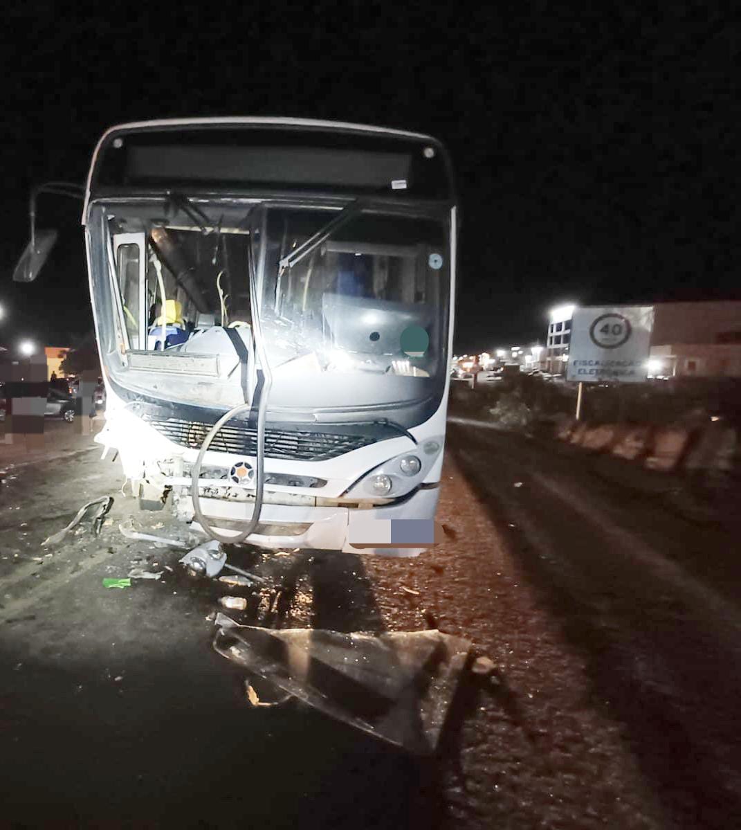 Colisão na BR-232, deixa pelo menos sete pessoas feridas