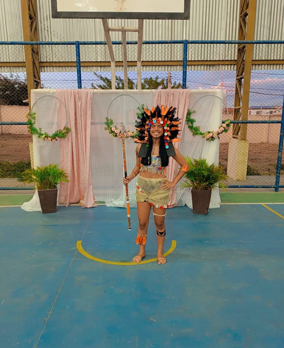 Escola realiza Desfile Ecológico com roupas recicladas em ST