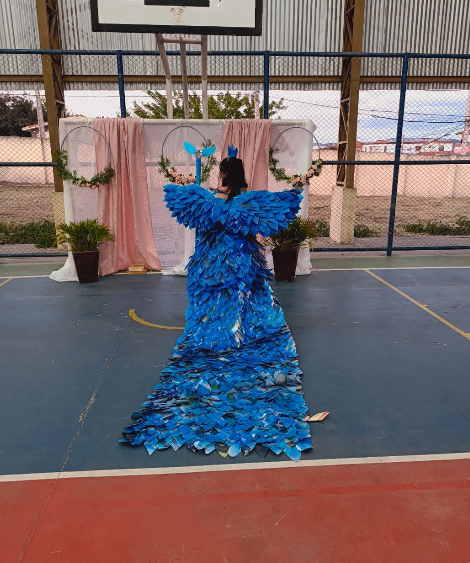 Escola realiza Desfile Ecológico com roupas recicladas em ST