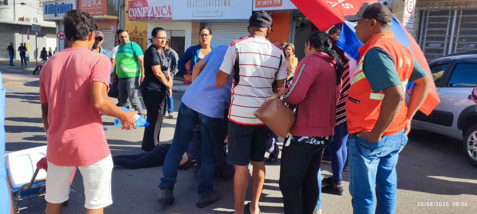 Cachorro provoca acidente no Centro de Serra Talhada nesta quarta