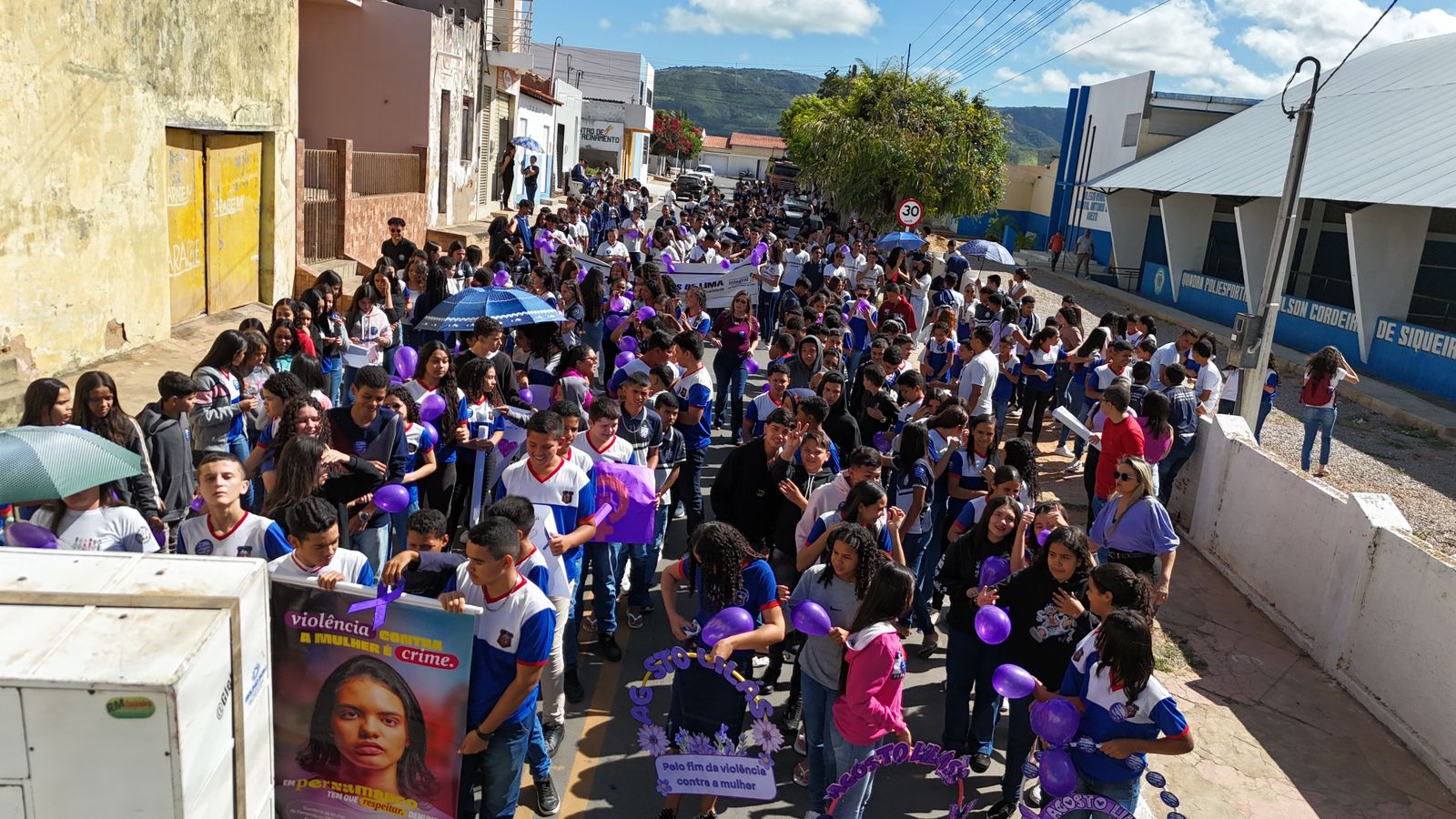 Calumbi realiza caminhada do Agosto Lilás