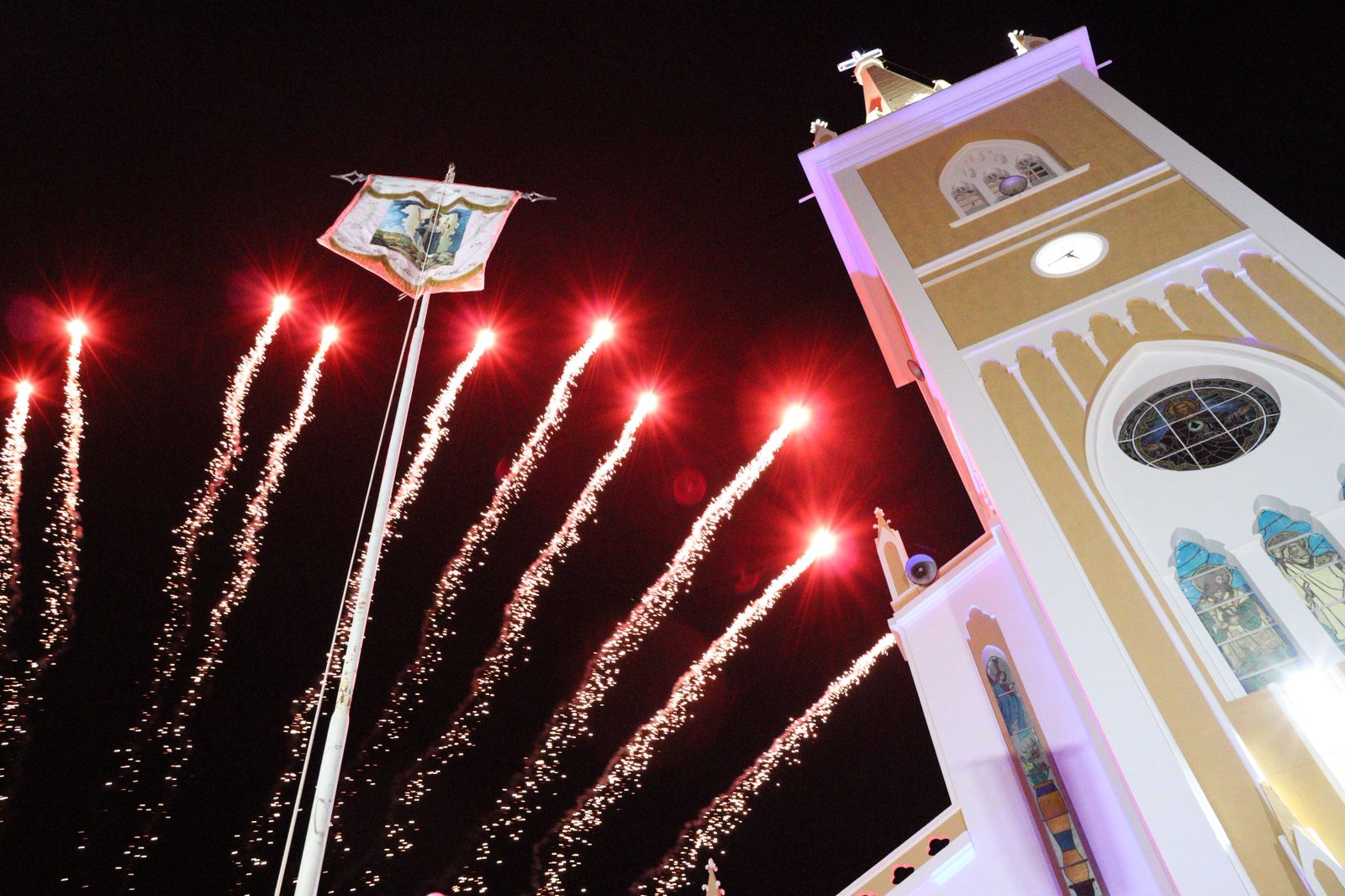 Emoção e fé marcaram a abertura da festa de N.Sª da Penha em ST