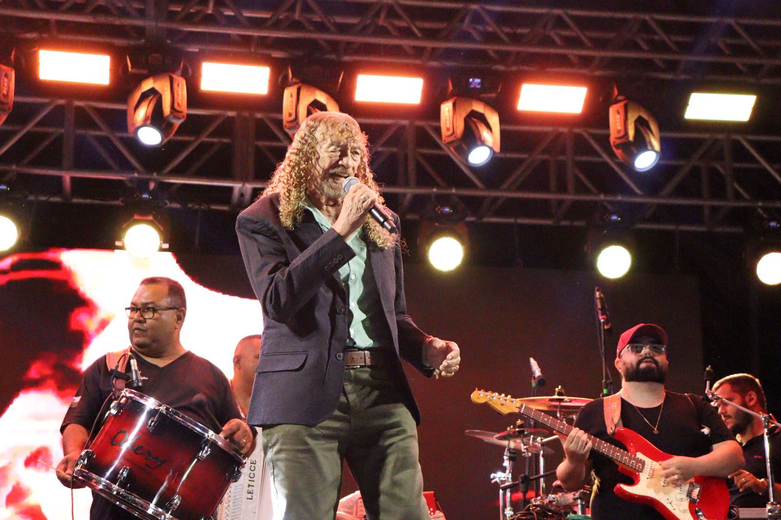 Artistas trazem alegria e descontração à Praça Sérgio Magalhães em ST 1 Artistas trazem alegria e descontração à Praça Sérgio Magalhães em ST