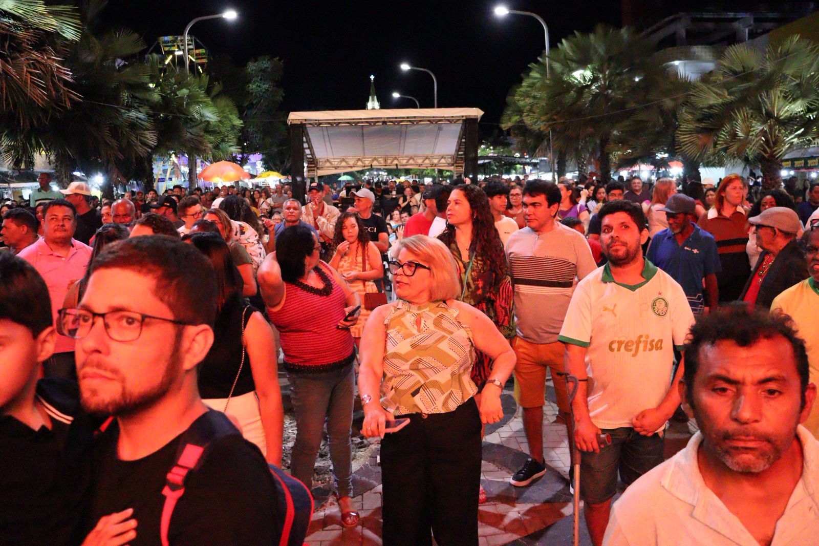 Artistas trazem alegria e descontração à Praça Sérgio Magalhães em ST