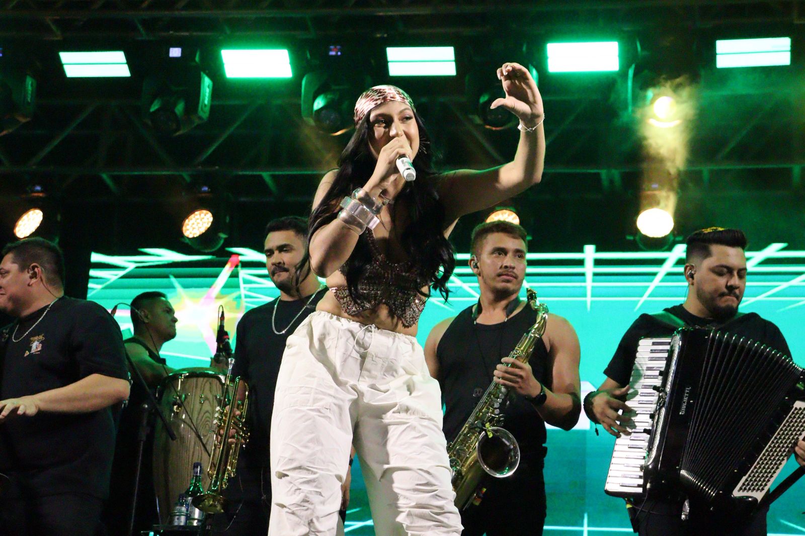 Artistas trazem alegria e descontração à Praça Sérgio Magalhães em ST