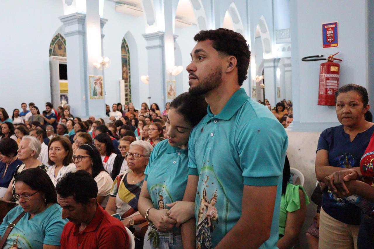 Emoção marcou show de banda de rock católico na Sérgio Magalhães