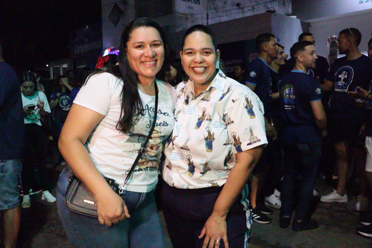 Jovens tomam conta das ruas de Serra Talhada e fazem romaria de fé