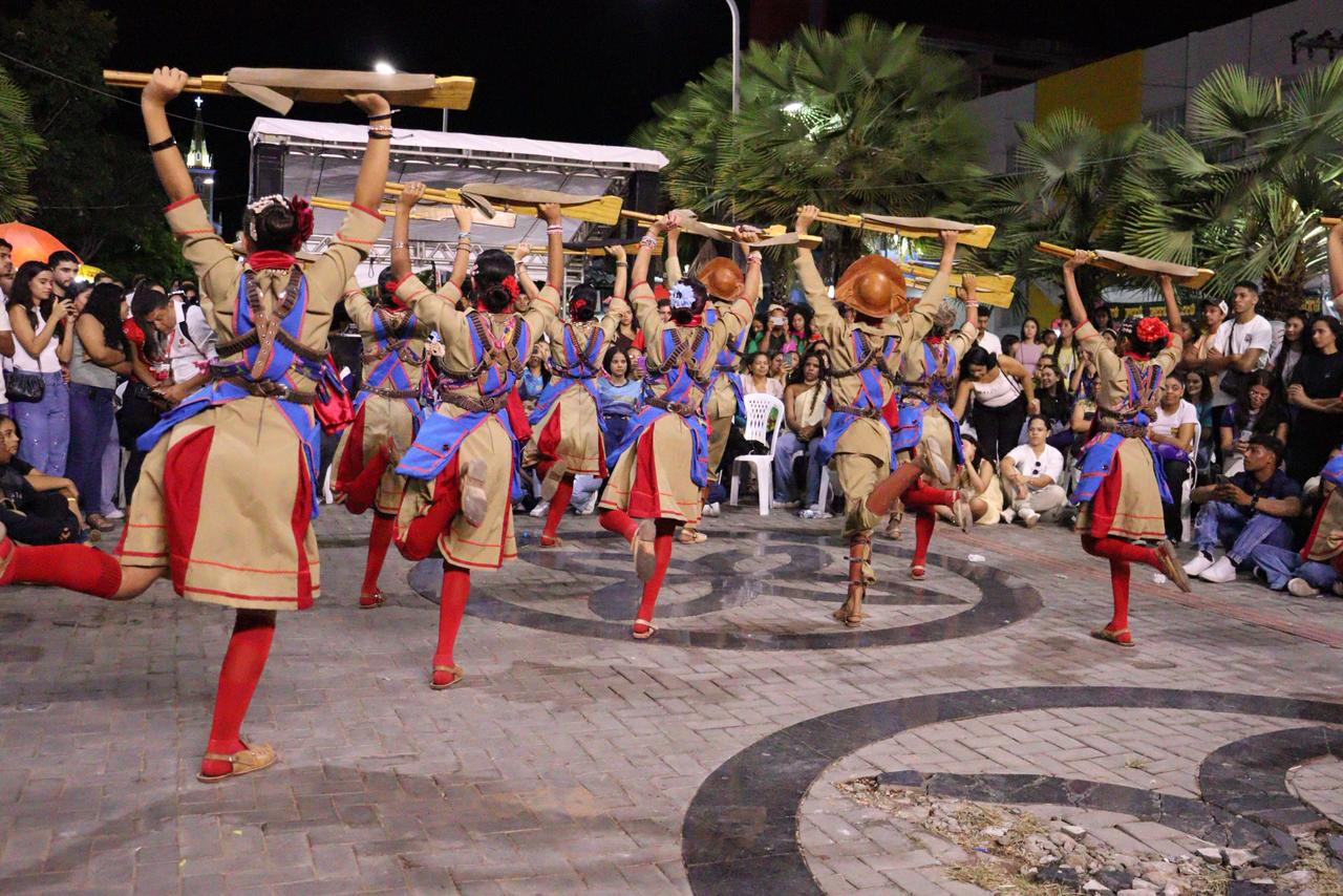 Emoção marcou show de banda de rock católico na Sérgio Magalhães