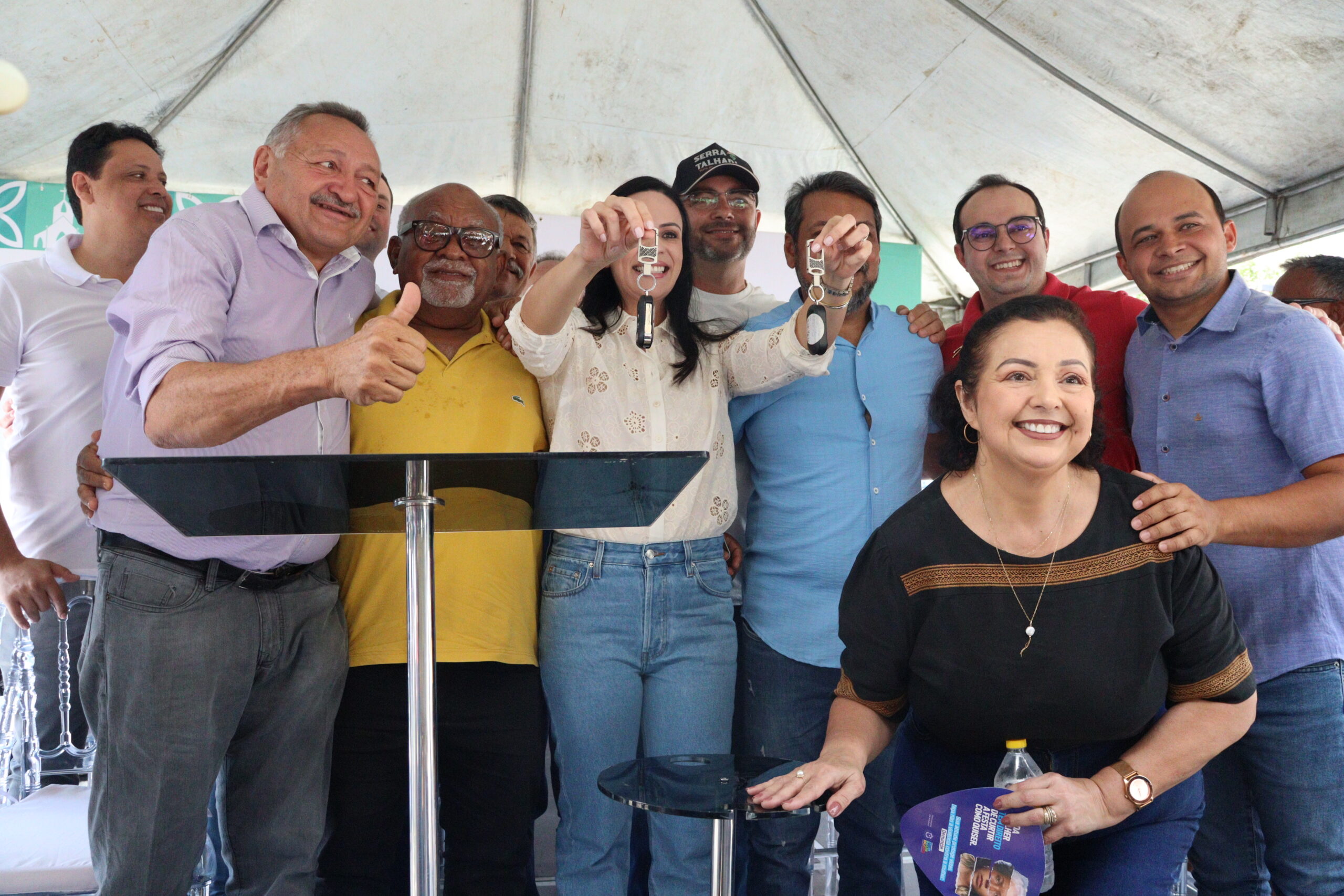 'Vão precisar de muito blá blá blá pra nos tirar desse rumo', diz Márcia