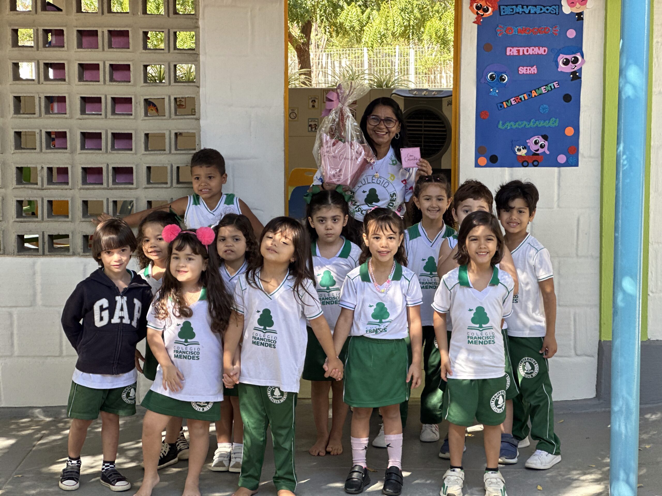 Colégio Francisco Mendes e CCAA surpreendem alunos no volta às aulas
