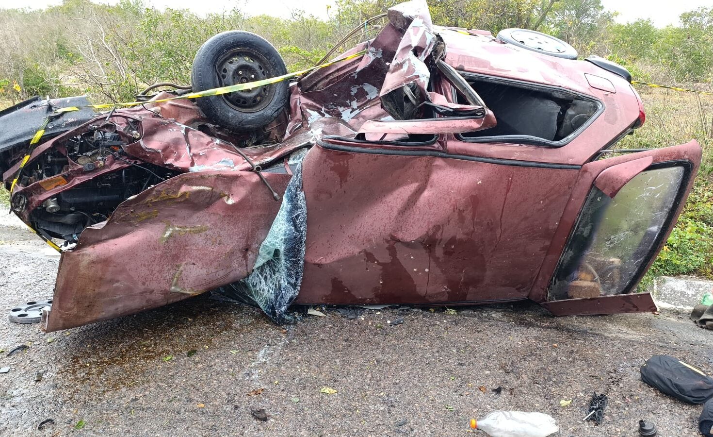 Motorista escapa de acidente grave no Sertão após colisão com carreta