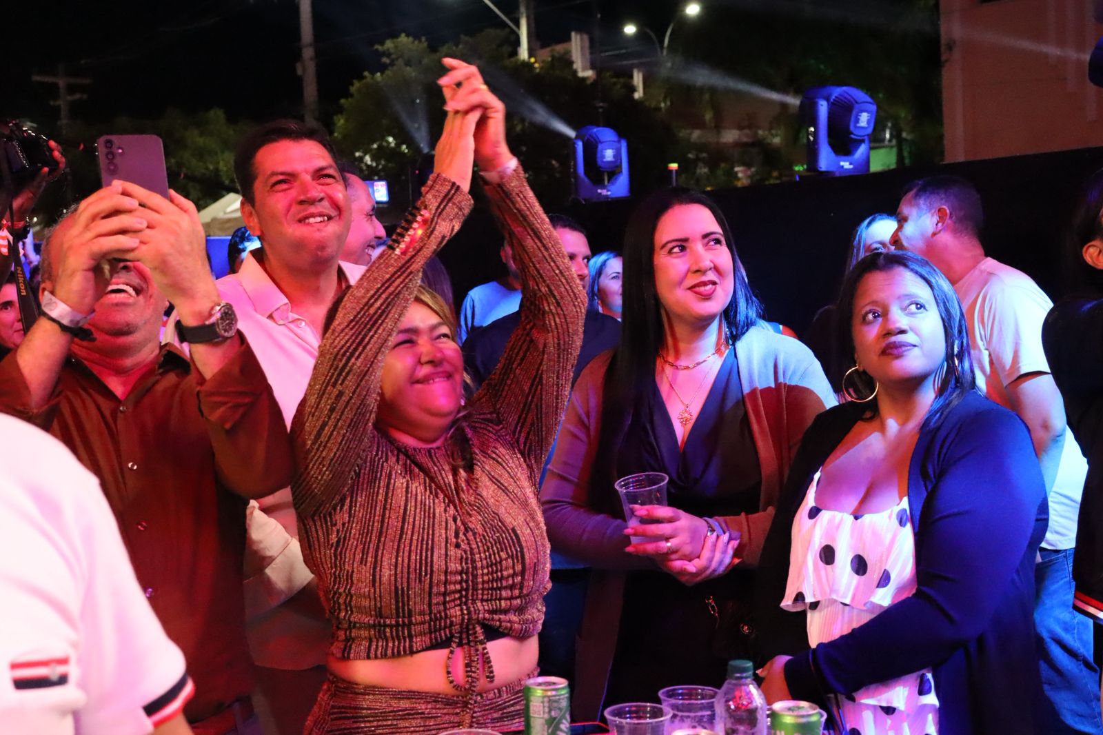 Atel celebra 20 anos com noite de festa nas ruas e receita de sucesso