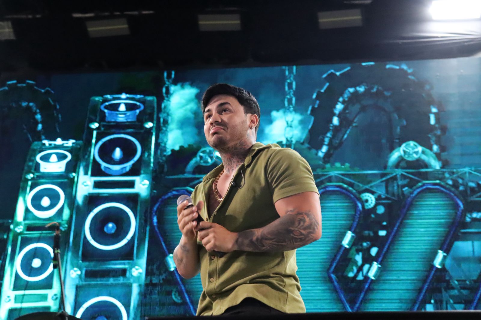 Atel celebra 20 anos com noite de festa nas ruas e receita de sucesso