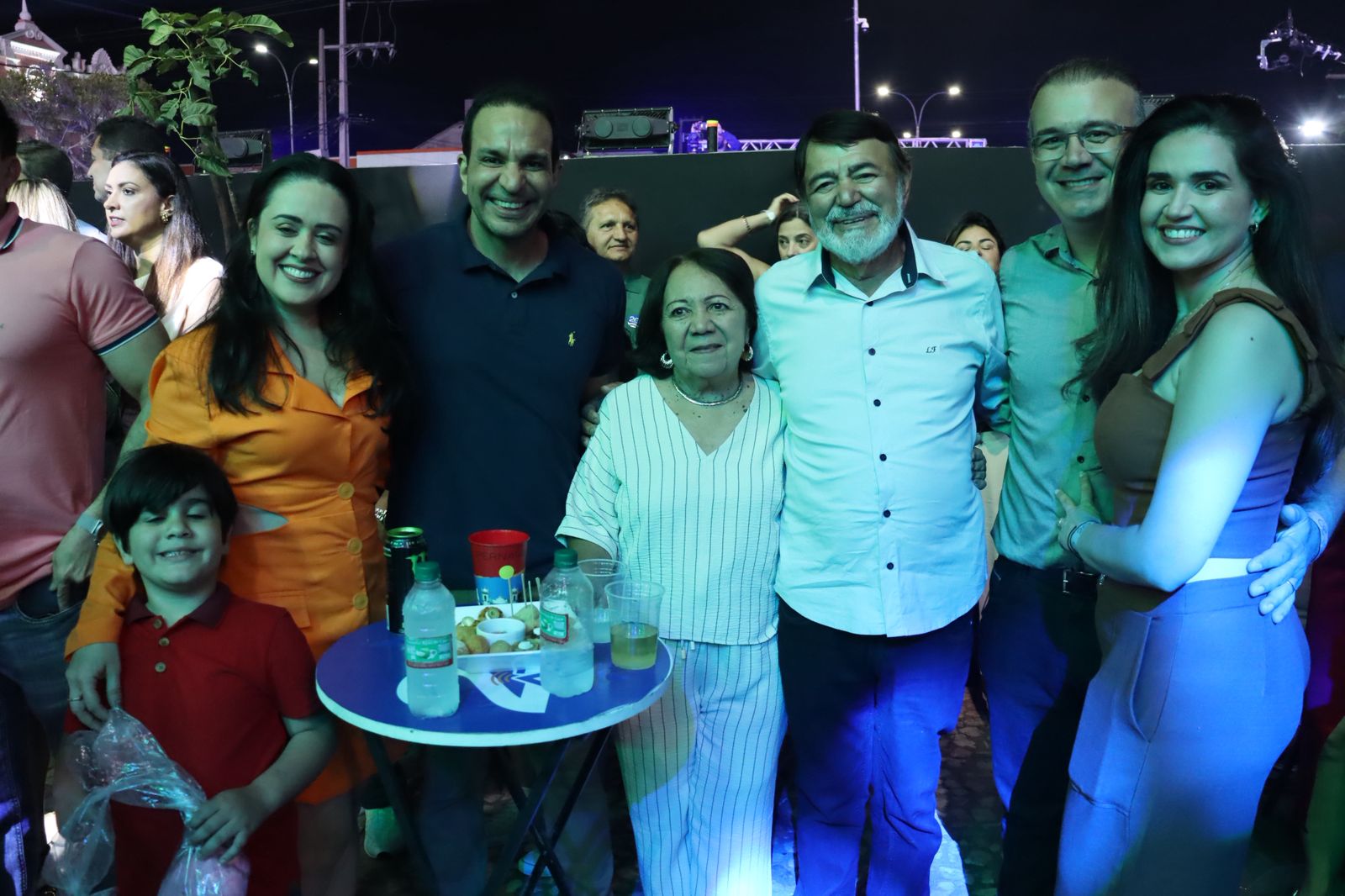 Atel celebra 20 anos com noite de festa nas ruas e receita de sucesso