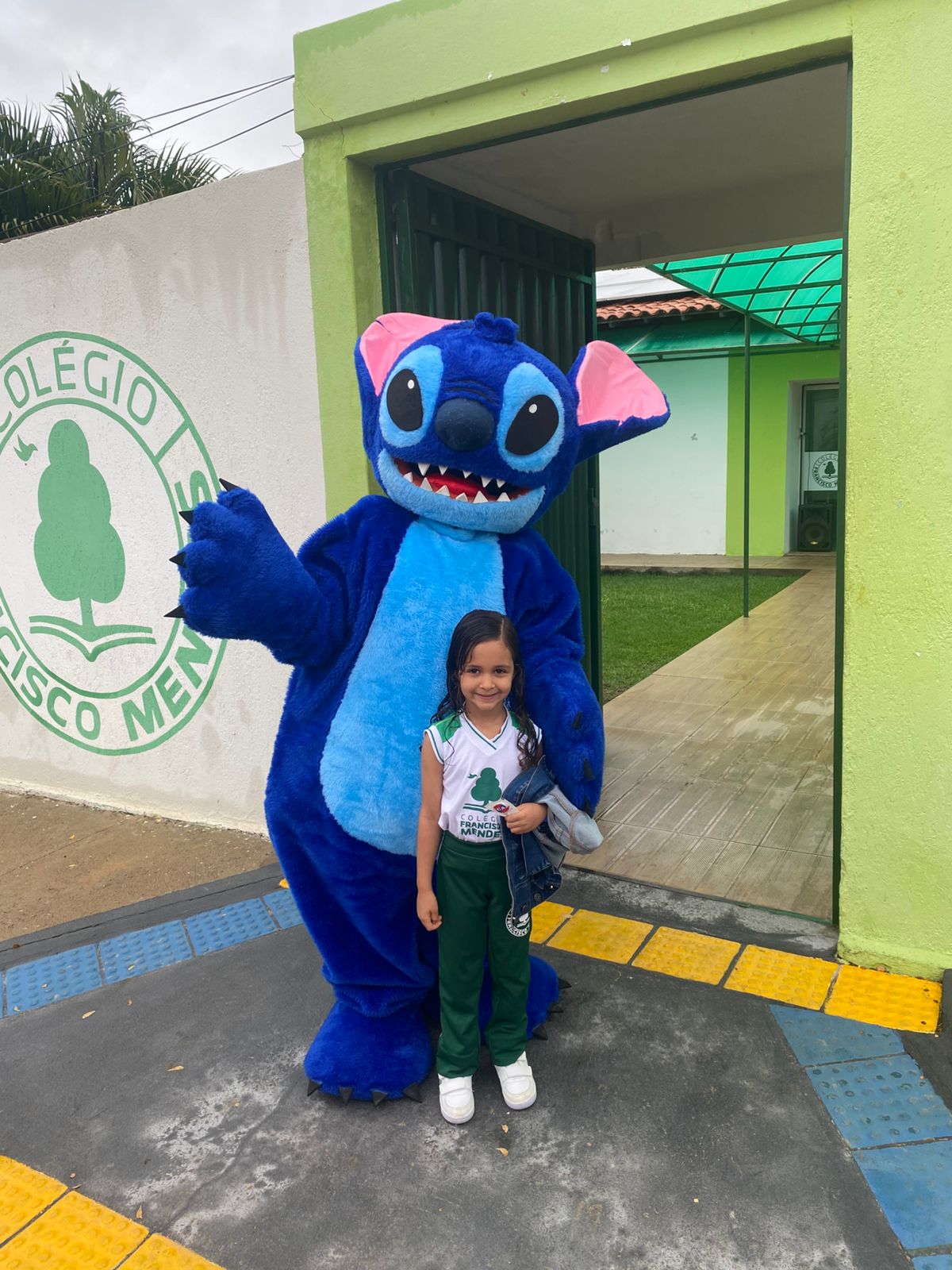 Colégio Francisco Mendes e CCAA surpreendem alunos no volta às aulas