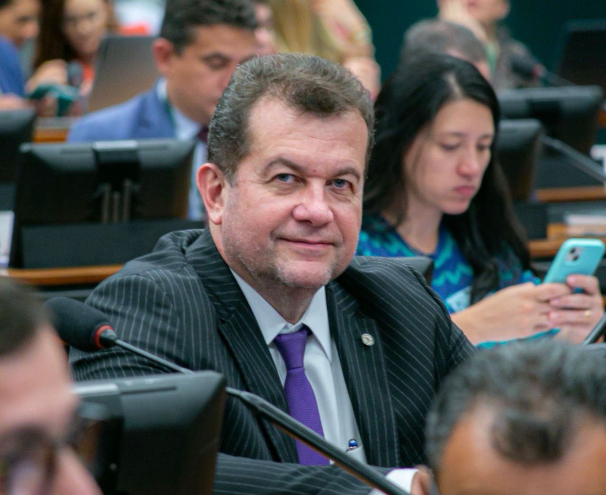 Waldemar comemora saldo positivo de empregos em PE 1 Waldemar comemora saldo positivo de empregos em PE - Foto: Divulgação