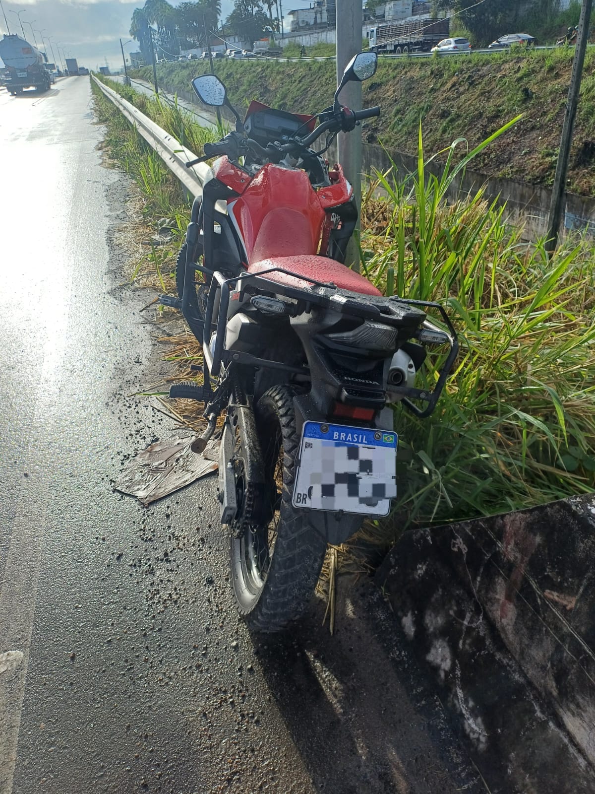 Homem é morto a tiros após perseguição na BR-232 1 Homem é morto a tiros após perseguição na BR-232 - Foto: Divulgação/PRF