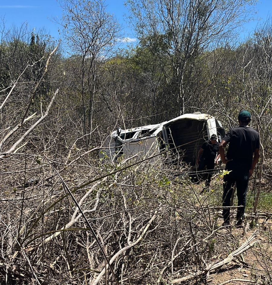 Grave acidente deixa 3 vítimas fatais entre Mirandiba e Carnaubeira 1 Grave acidente deixa 3 vítimas fatais entre Mirandiba e Carnaubeira