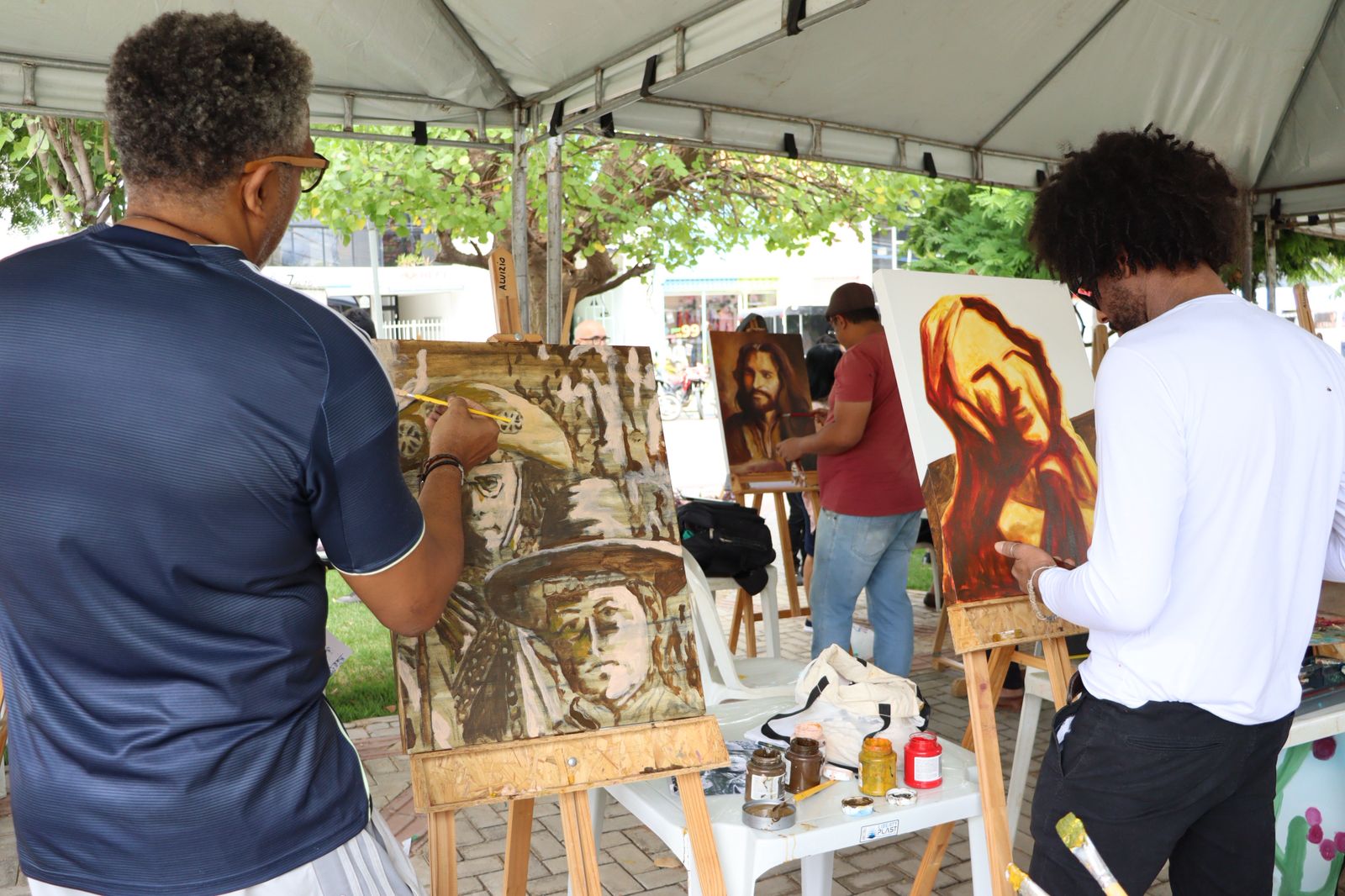 Pintando na Praça chega a Serra Talhada reunindo 50 artistas plásticos