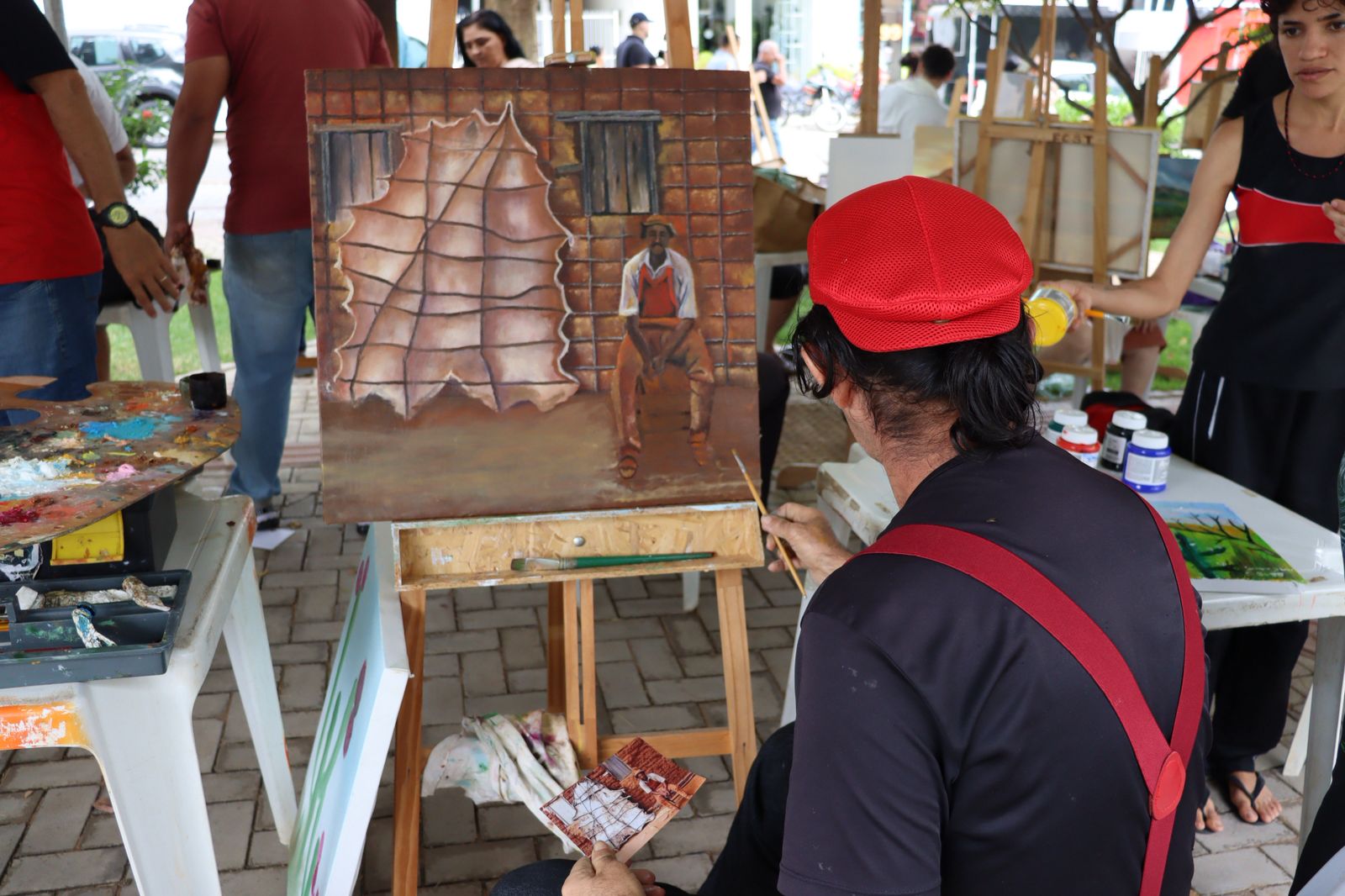 Pintando na Praça chega a Serra Talhada reunindo 50 artistas plásticos
