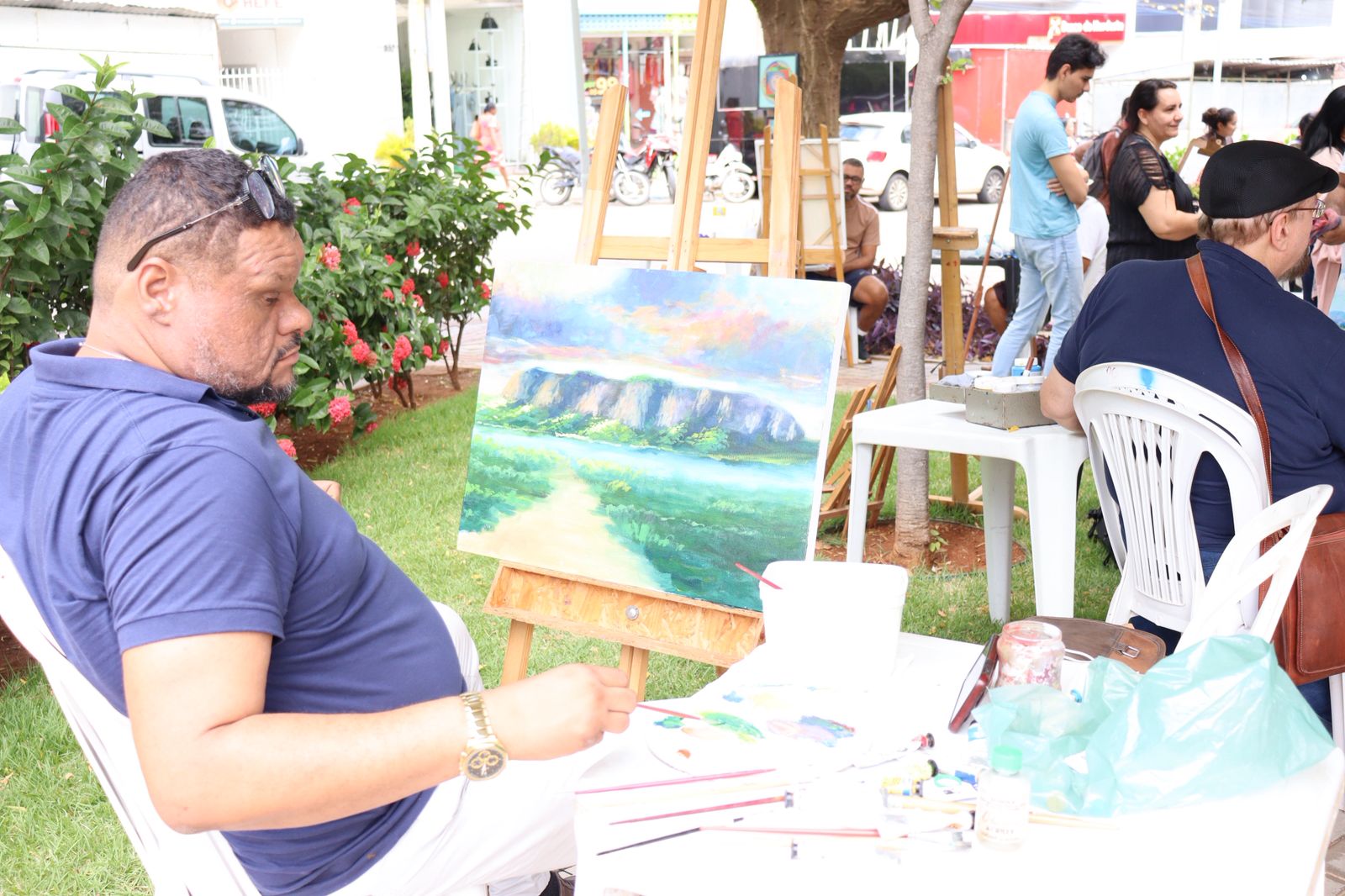 Pintando na Praça chega a Serra Talhada reunindo 50 artistas plásticos 1 Fotos: Licca Lima/Farol de Notícias