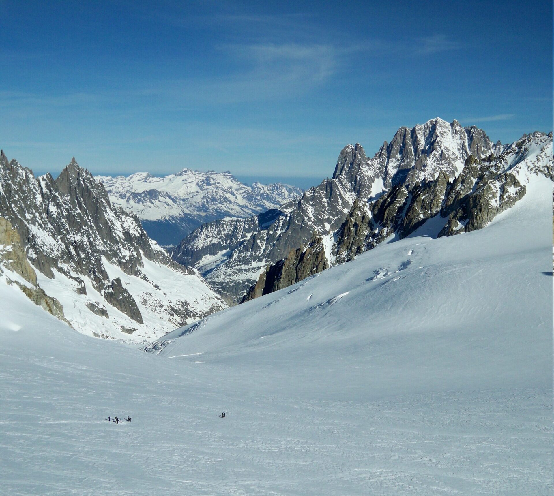 Corpo de homem desaparecido há 28 anos é encontrado em geleira 1 Corpo de homem desaparecido há 28 anos é encontrado em geleira - Foto: Freepik