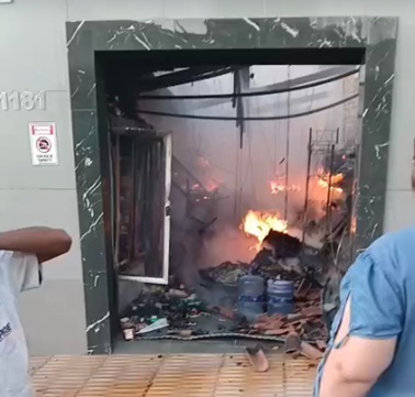 Fogo consome todo estoque e destrói estabelecimento em Salgueiro, no Sertão