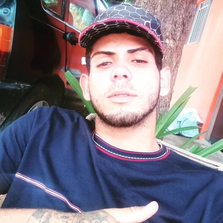 Jovem com grande ficha criminal é morto a tiros nessa 6ª no Sertão do Pajeú 1 Jovem com grande ficha criminal é morto a tiros nessa 6ª no Sertão do Pajeú