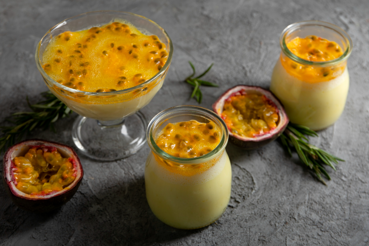 Mousse de Maracujá Fit: chef ensina receita fácil, cremosa e saudável 1 Mousse de Maracujá Fit: chef ensina receita fácil, cremosa e saudável - Foto: Freepik