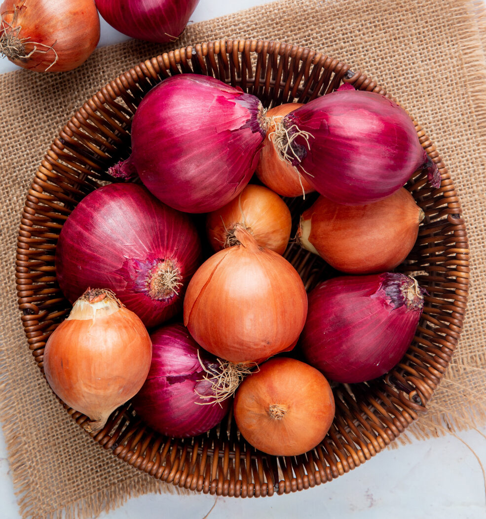 Afinal, usar cebola cortada realmente alivia a tosse? Médicos explicam 1 Afinal, usar cebola cortada realmente alivia a tosse? Médicos explicam - Foto: Freepik