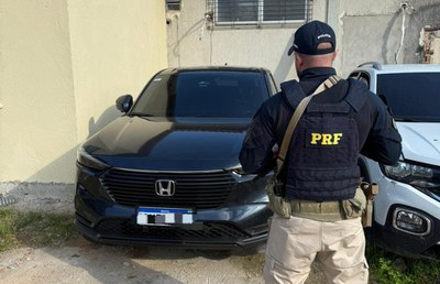 PRF recupera 4 veículos com registro de roubo e adulteração; um em ST 1 PRF recupera 4 veículos com registro de roubo e adulteração; um em ST