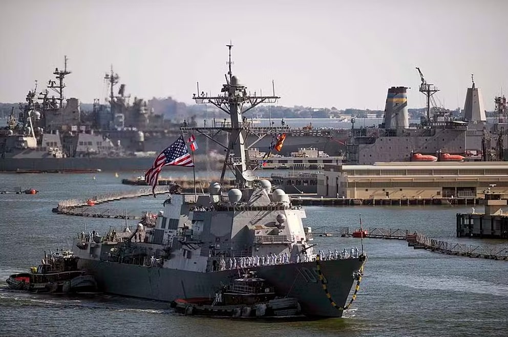 Governo Trump envia 10 jatos F-35 ao Caribe em escalada de tensões com a Venezuela - Foto: Marinha dos EUA