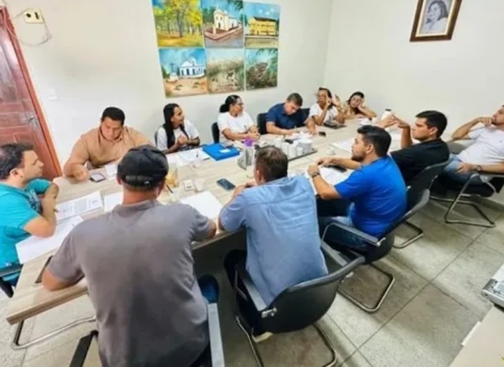 Sindicato pede correções no projeto de lei de concurso 1 Floresta: Sindicato pede correções no projeto de lei do concurso - Foto: Reprodução