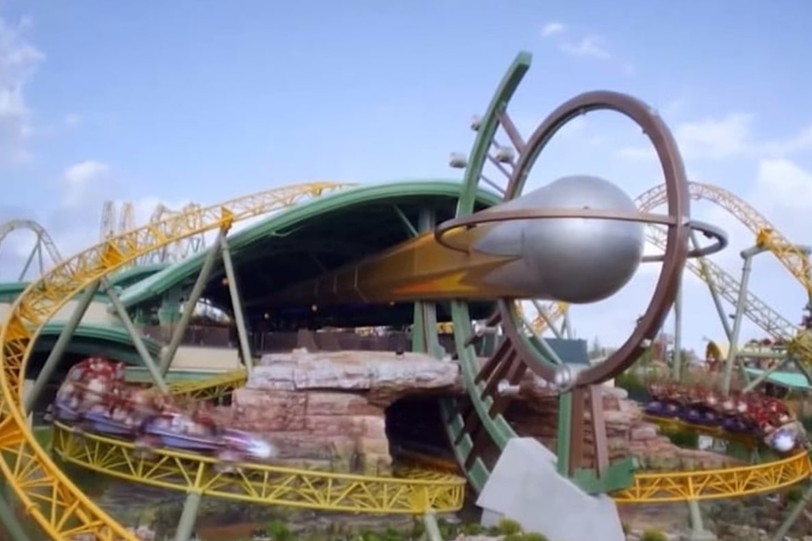 Homem morre após andar em montanha-russa recém-inaugurada - Foto: Reprodução/Youtube