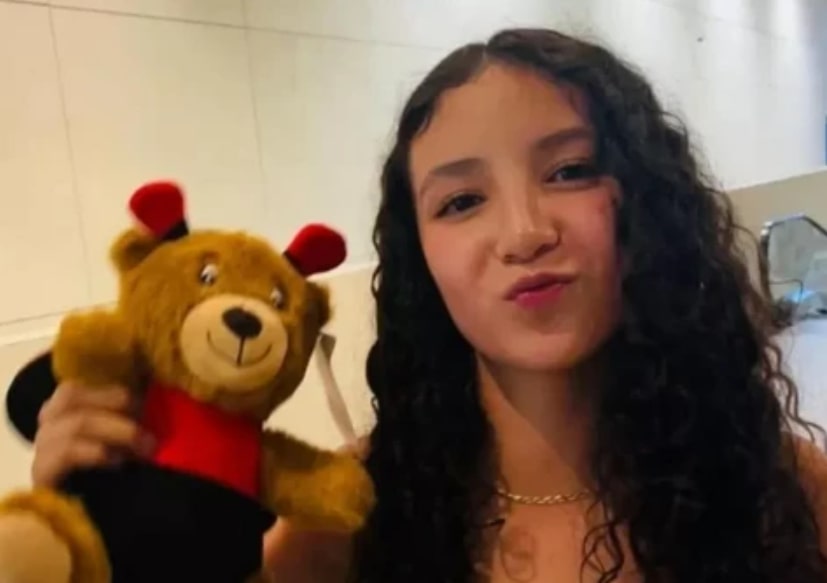 Adolescente de 14 anos morre após passar por cirurgias plásticas escondida do pai - Foto: Reprodução