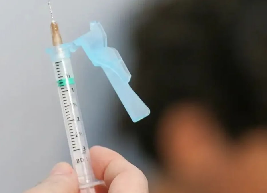 Mulher é presa após furar enfermeira com agulha contaminada com HIV 1 Mulher é presa após furar enfermeira com agulha contaminada com HIV - Foto: Fabio Rodrigues Pozzebom/Agência Brasil