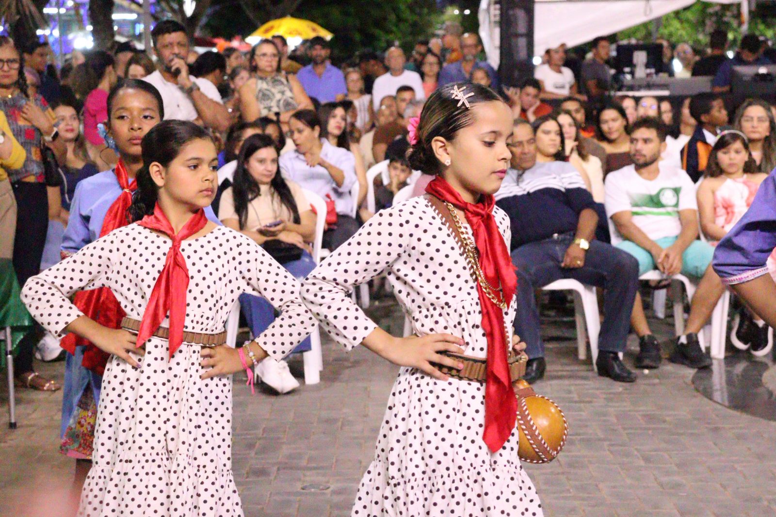 Labaredas incendiou a Praça e polo nacional abre hoje com Léo Santana