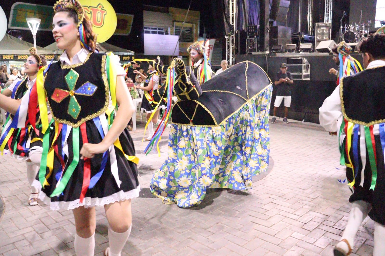 Labaredas incendiou a Praça e polo nacional abre hoje com Léo Santana