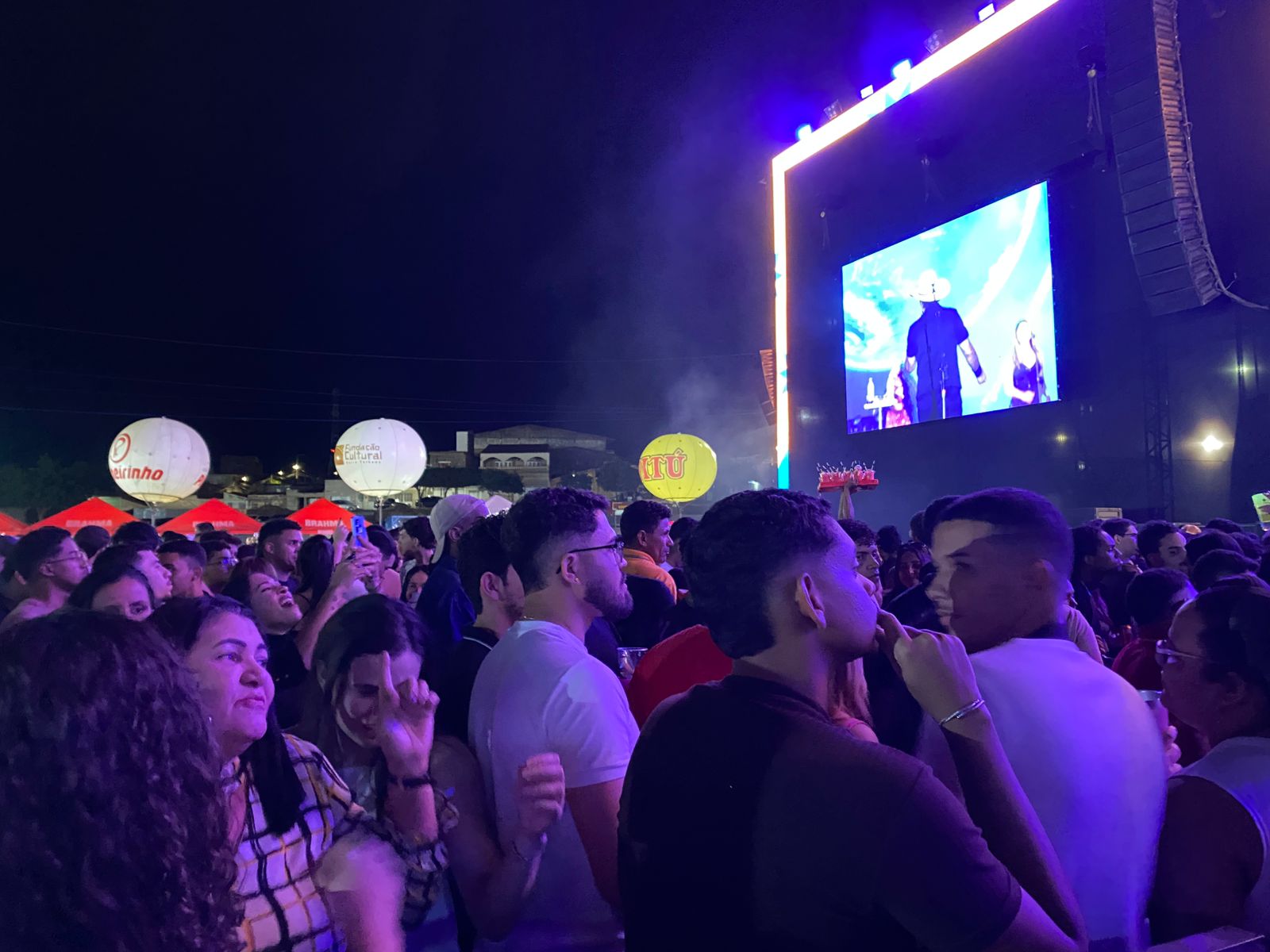 Léo Santana e Vicente Nery agitaram 1ª noite do Polo Nacional em ST