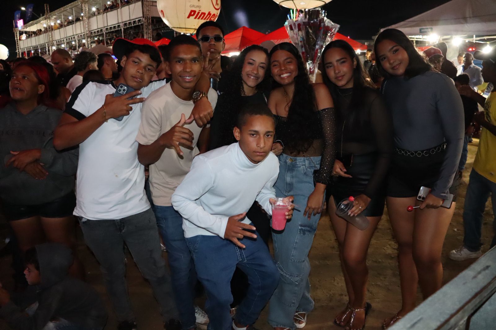 Jovens e adolescente tomaram conta da 2ª noite da Festa de Setembro