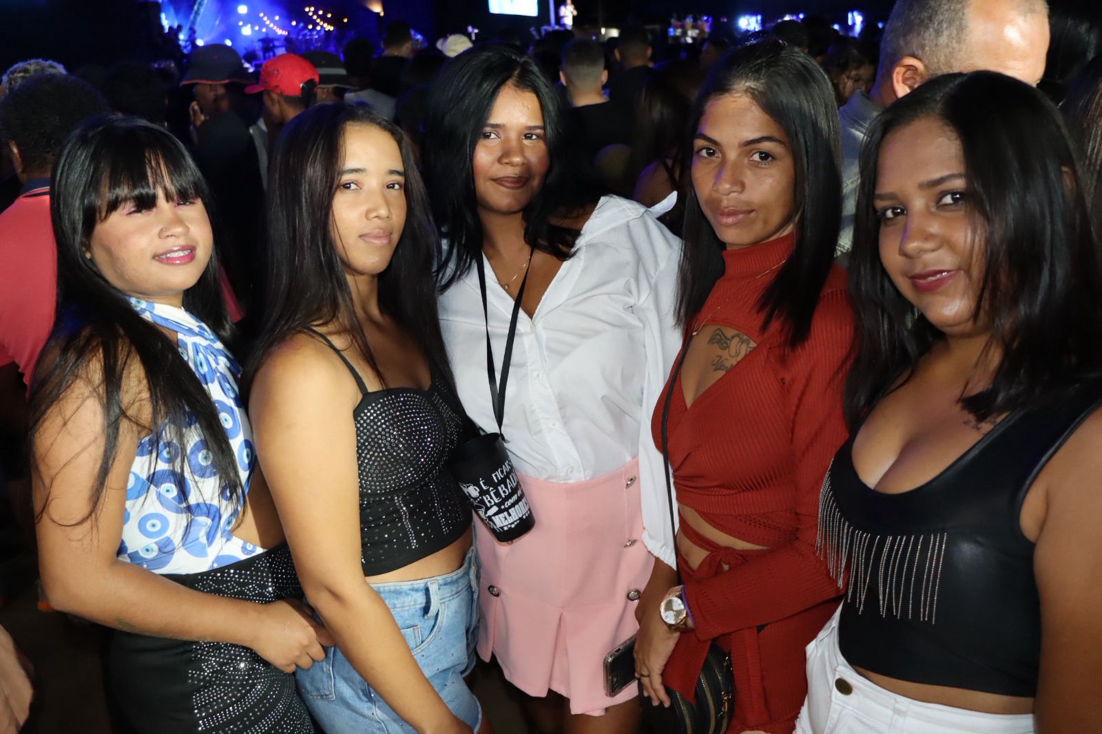Jovens e adolescente tomaram conta da 2ª noite da Festa de Setembro