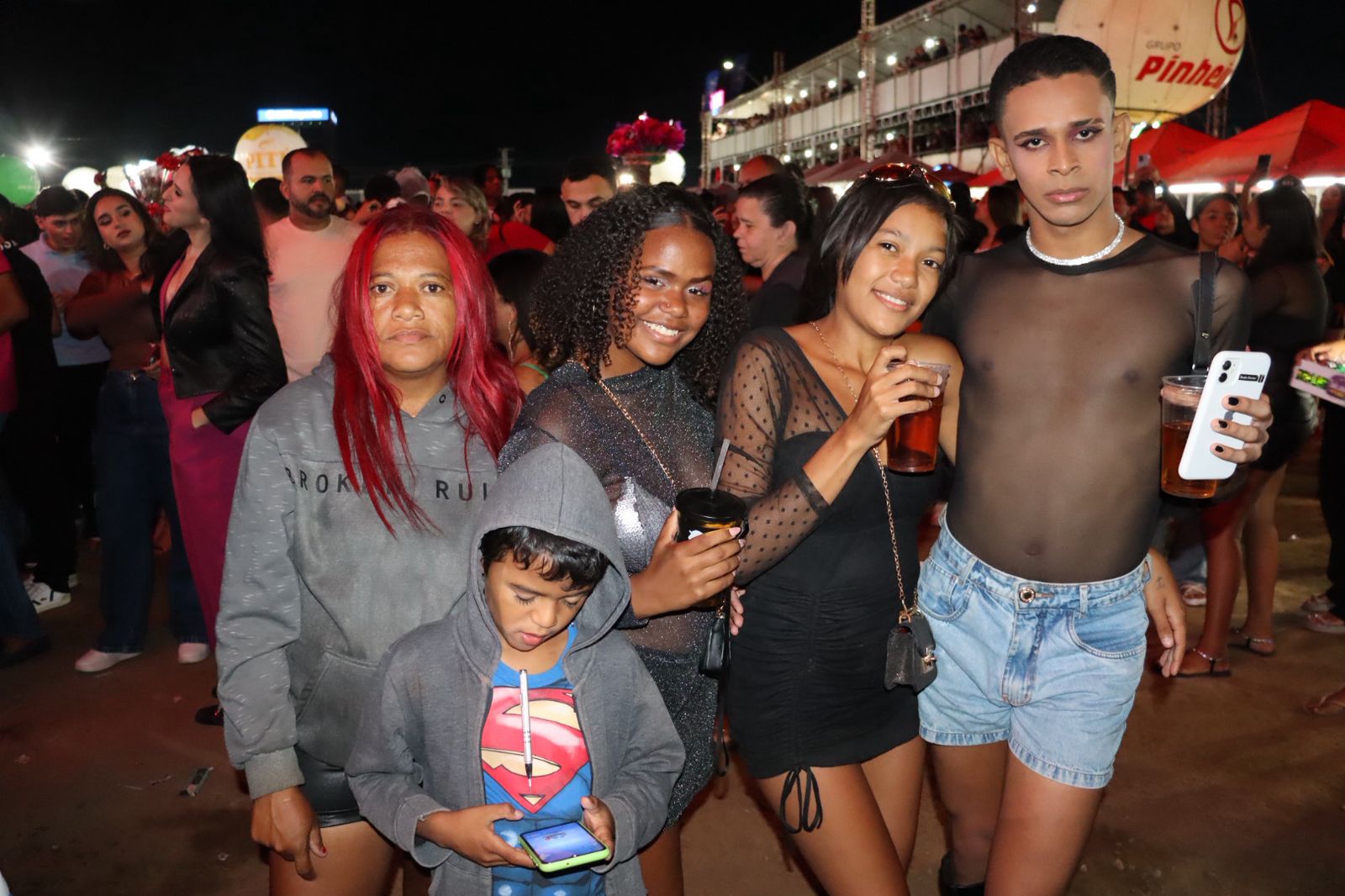 Jovens e adolescente tomaram conta da 2ª noite da Festa de Setembro